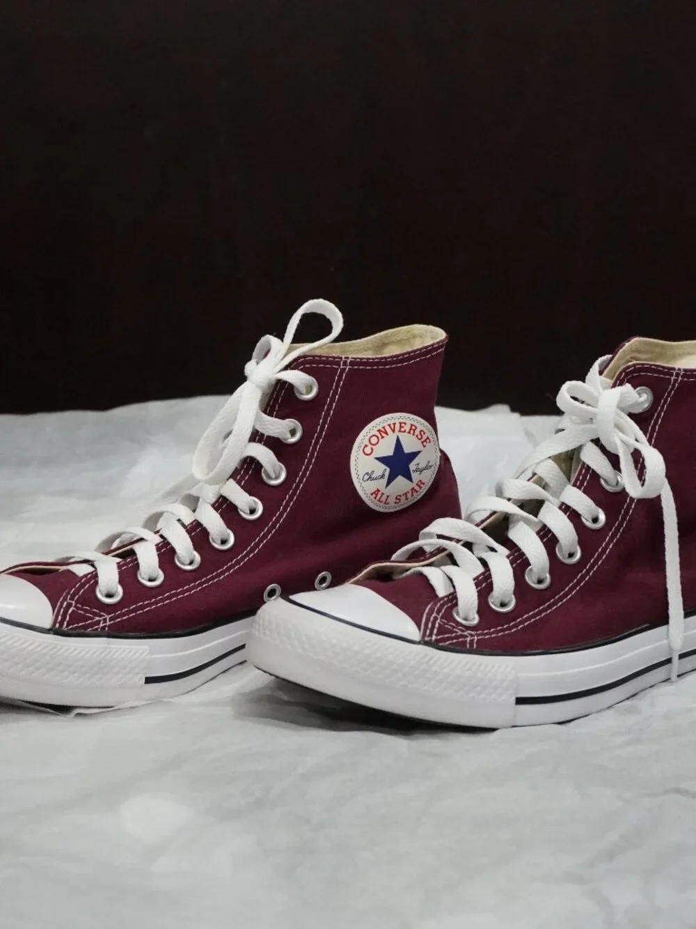 W9 M7 Red Chuck Taylor All Star High Top Sneaker - Picture 4 of 7